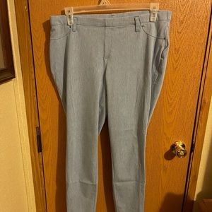 Time and Tru Bundle of 5 Stretchy